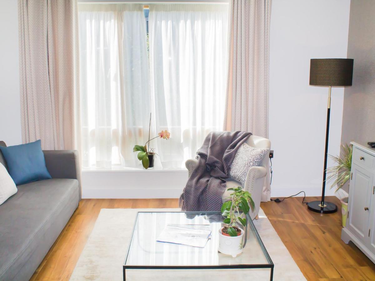 Henge House, Bluestone Apartment Bath Luaran gambar