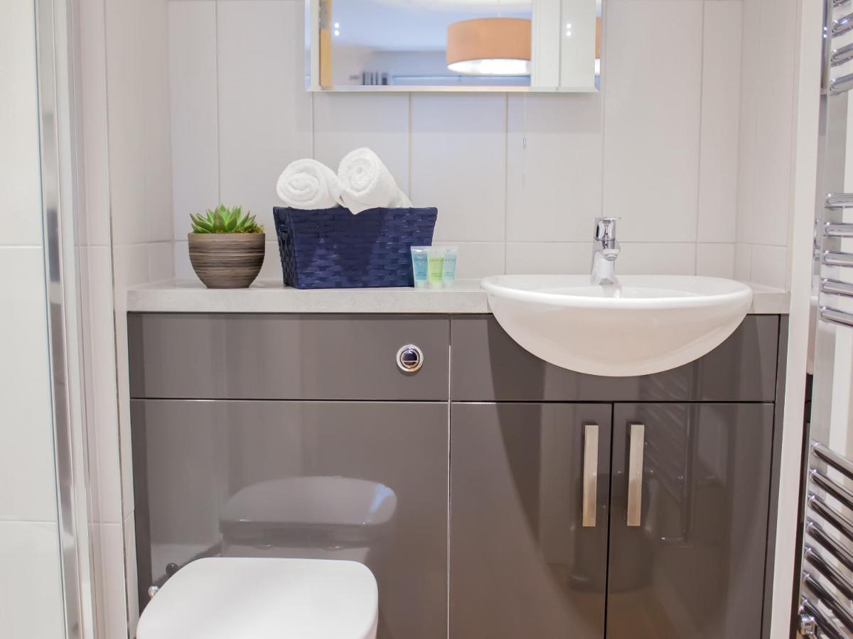 Henge House, Bluestone Apartment Bath Luaran gambar